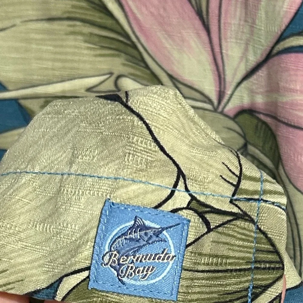 Bermuda Bay Silk Hawaiian Shirt Large - Picture 7 of 10